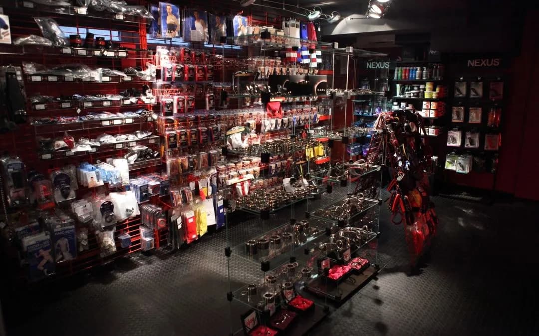 ReFForm Warszawa: Wyjątkowy sklep fetyszowy w centrum stolicy