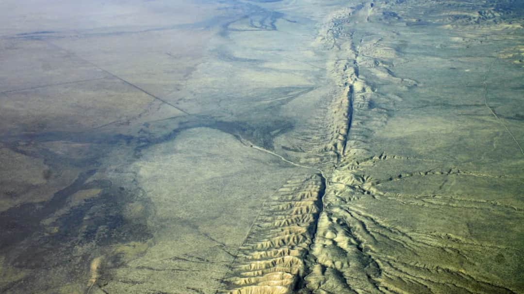 Uskok San Andreas: największa linia sejsmiczna Kalifornii - fakty i historia