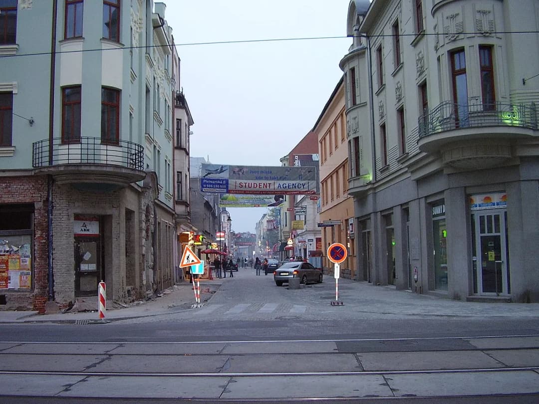 Stodolnia: kultowa ulica rozrywki i nocnego życia w Ostrawie