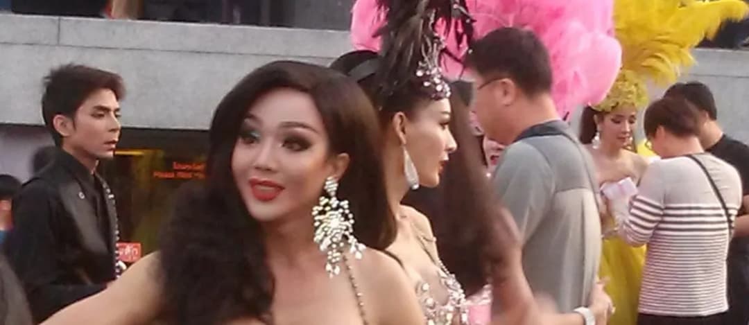 Ladyboye w Tajlandii: Co warto wiedzieć o tajskich ladyboyach?