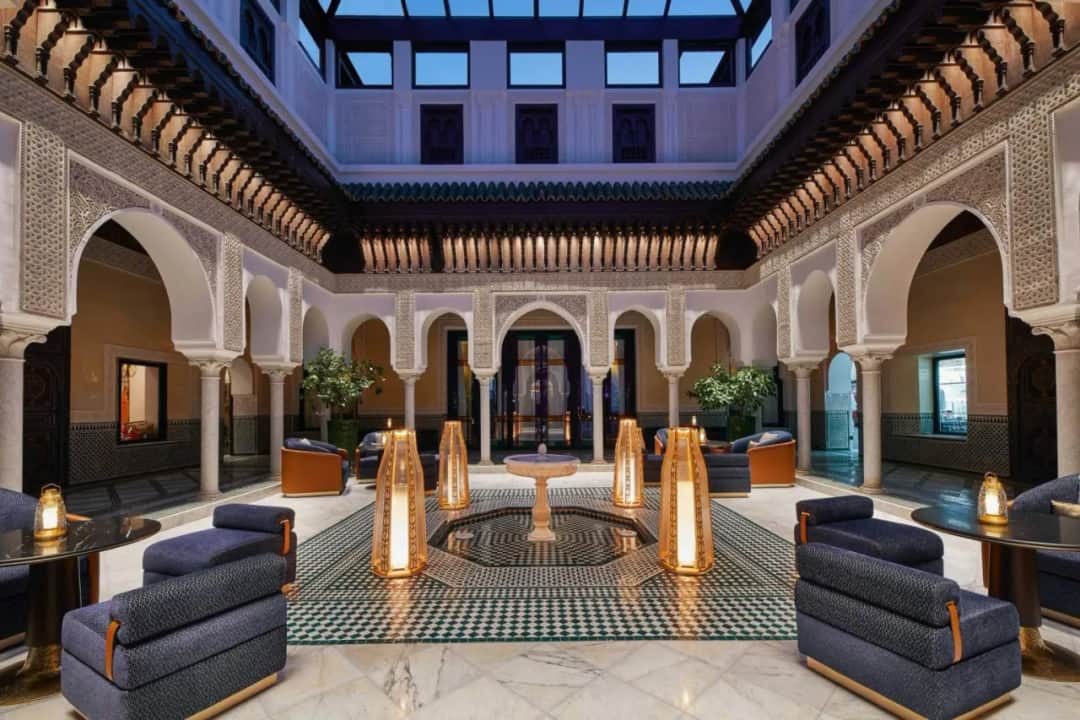 La Mamounia: Luksusowy hotel w sercu Marrakeszu - Historia i splendor