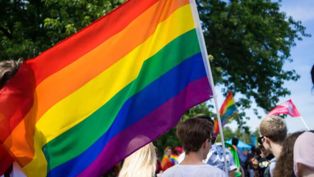 Na czym polega karta LGBT? Zrozum prawa i korzyści dla społeczności